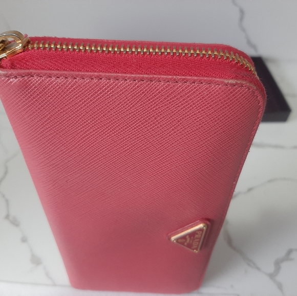 Prada pink wallet - Picture 2 of 16